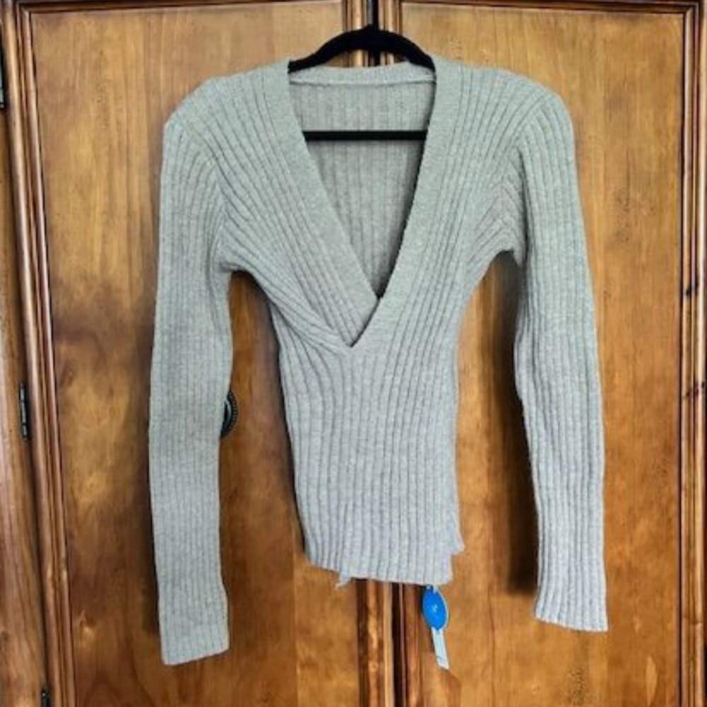 New with tags! CUPSHE Ladies tan wrap sweater.  Sz small